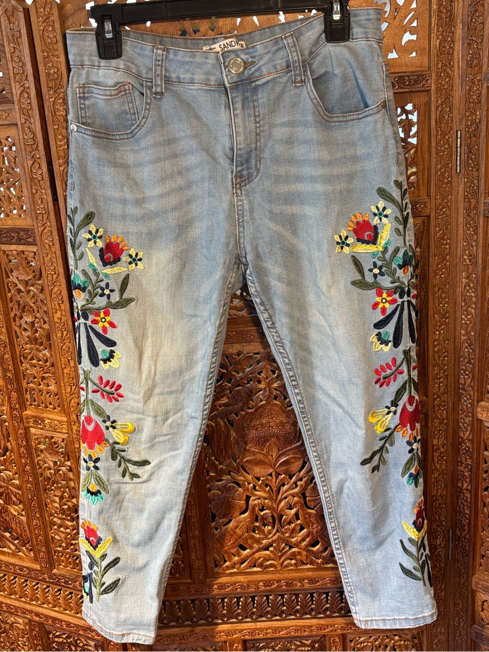 Sandpiper Light Wash Embroidered Floral Women’s Jeans
